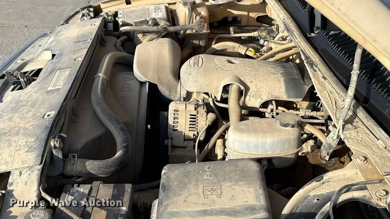 image for item EE3381 2005 Chevrolet Silverado 2500HD pickup truck