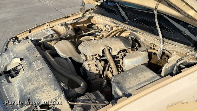 image for item EE3381 2005 Chevrolet Silverado 2500HD pickup truck