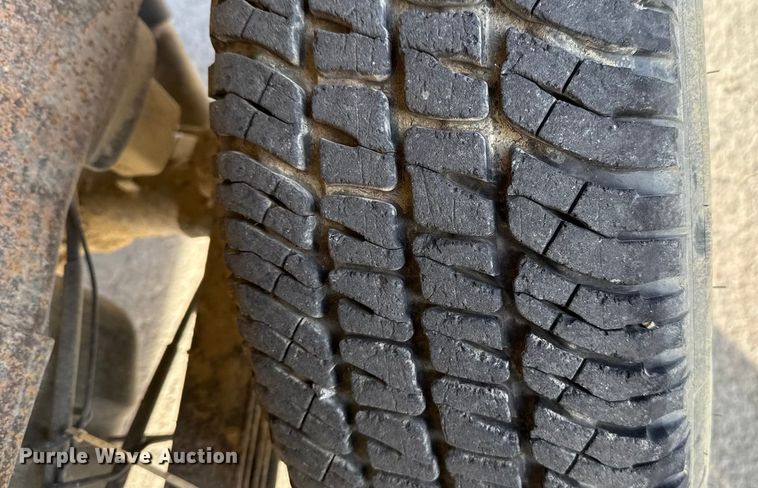 image for item EE3381 2005 Chevrolet Silverado 2500HD pickup truck