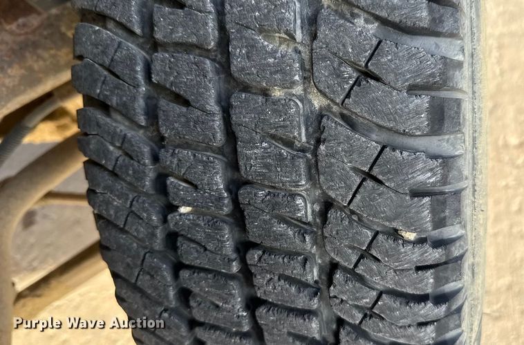 image for item EE3381 2005 Chevrolet Silverado 2500HD pickup truck