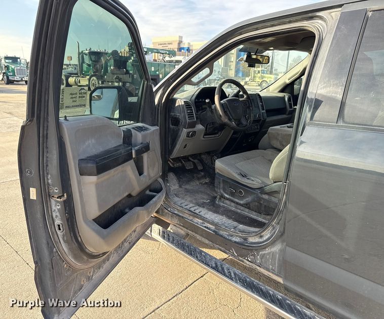 image for item EE3382 2017 Ford F150 SuperCrew pickup truck