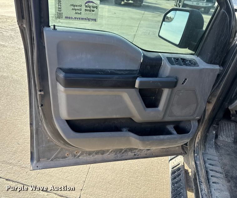 image for item EE3382 2017 Ford F150 SuperCrew pickup truck