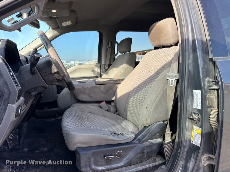 image for item EE3382 2017 Ford F150 SuperCrew pickup truck