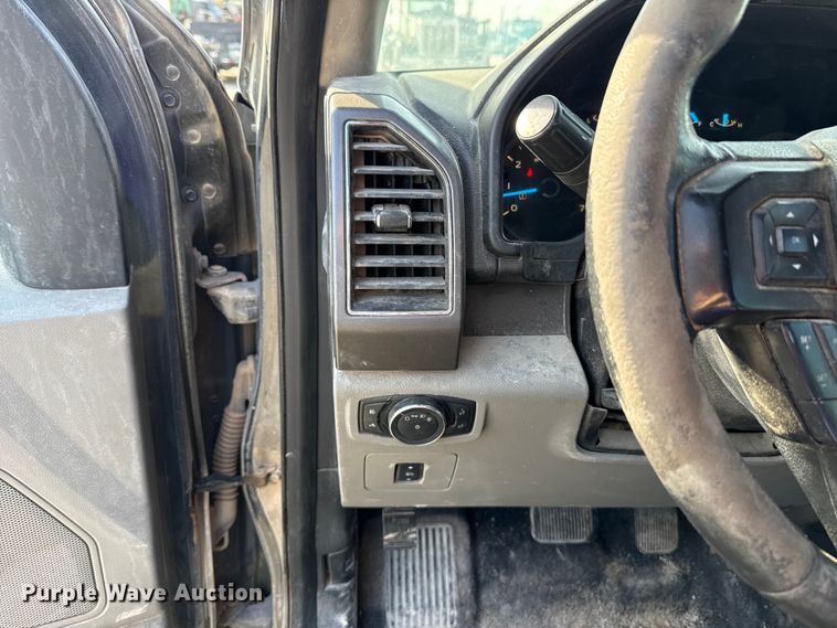 image for item EE3382 2017 Ford F150 SuperCrew pickup truck