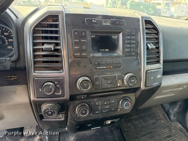 image for item EE3382 2017 Ford F150 SuperCrew pickup truck