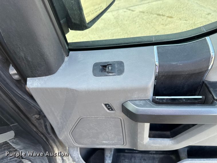 image for item EE3382 2017 Ford F150 SuperCrew pickup truck