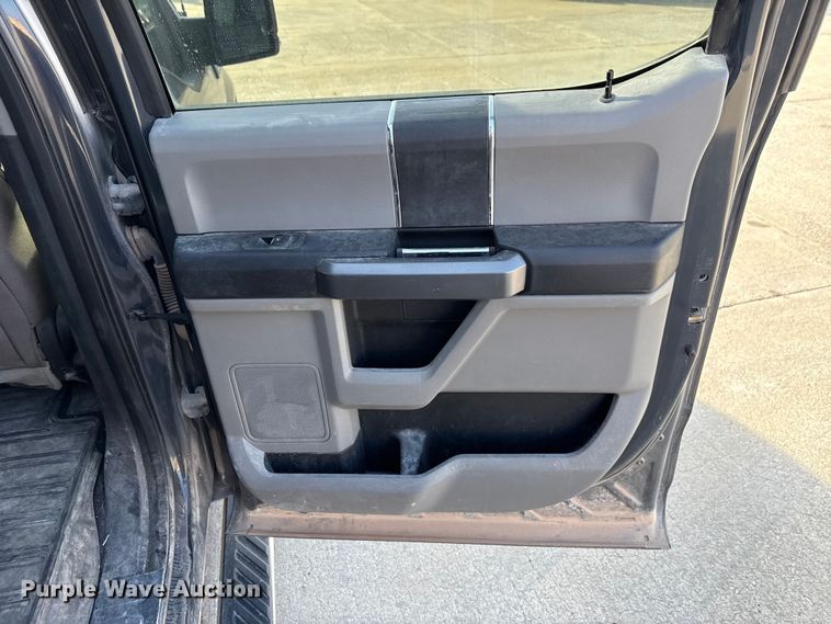 image for item EE3382 2017 Ford F150 SuperCrew pickup truck