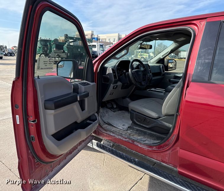 image for item EE3384 2019 Ford F150 SuperCrew pickup truck