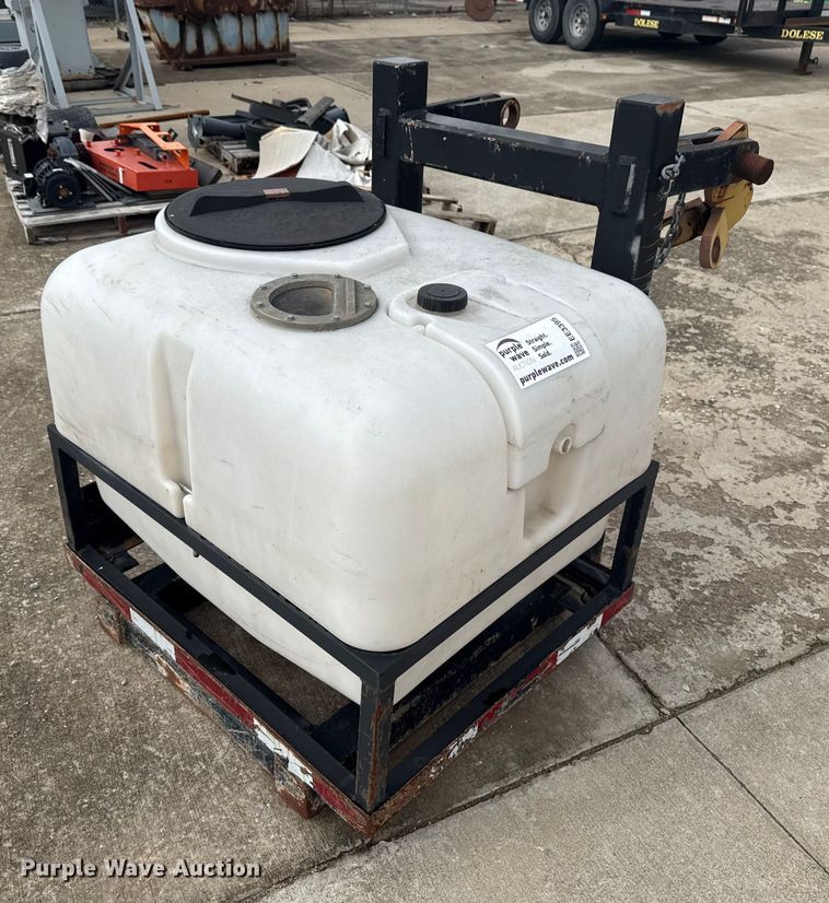 image for item EE3395 MB KNMB00M poly tank