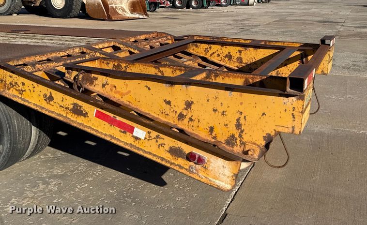 image for item EE3399 1980 Belshe T8 equipment trailer