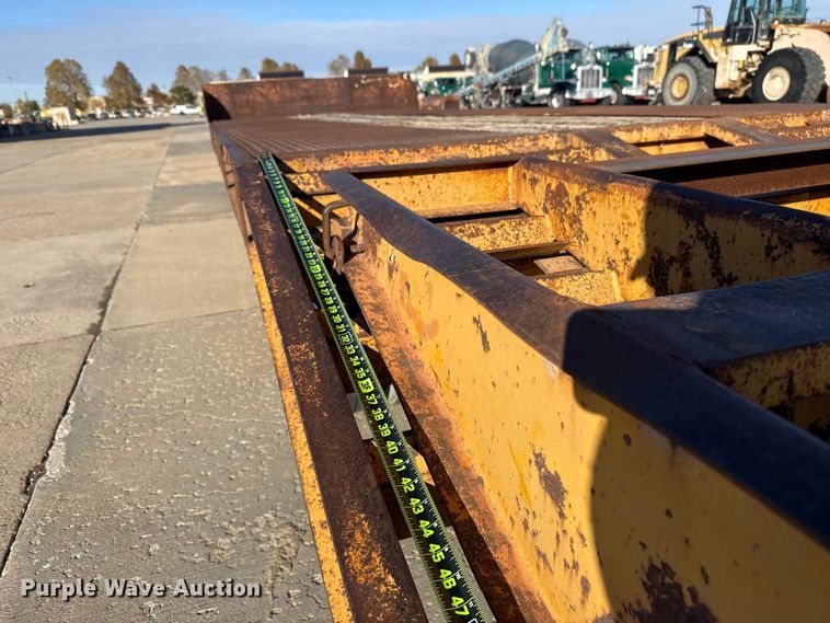 image for item EE3399 1980 Belshe T8 equipment trailer