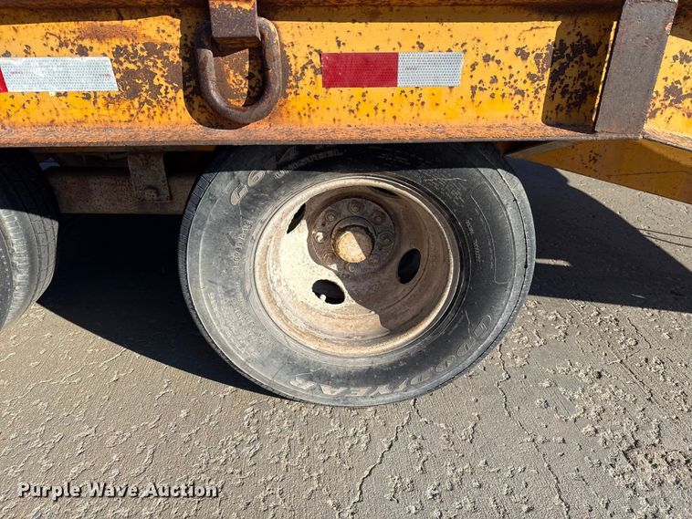 image for item EE3399 1980 Belshe T8 equipment trailer