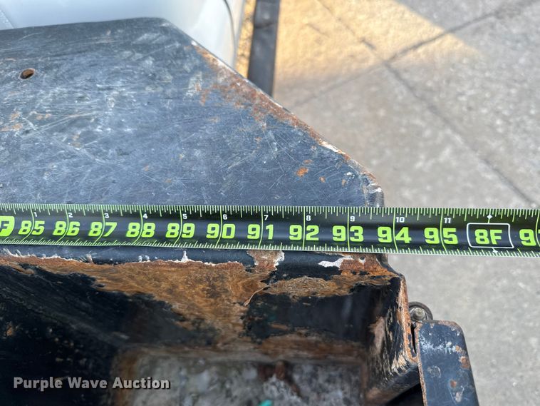 image for item EE3426 2016 Ford F350 flatbed pickup truck