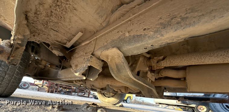 image for item EE3426 2016 Ford F350 flatbed pickup truck