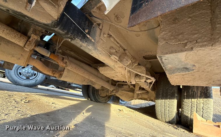 image for item EE3426 2016 Ford F350 flatbed pickup truck