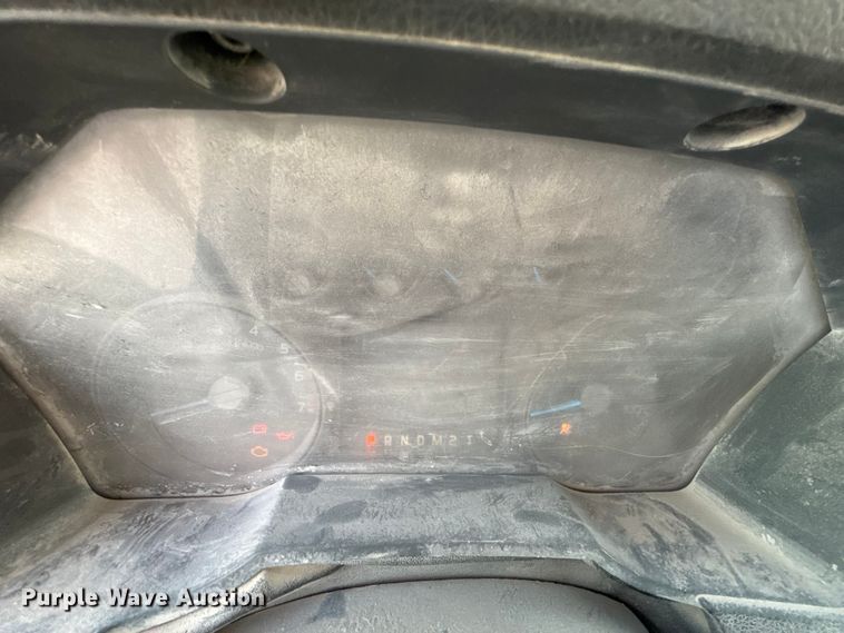 image for item EE3426 2016 Ford F350 flatbed pickup truck