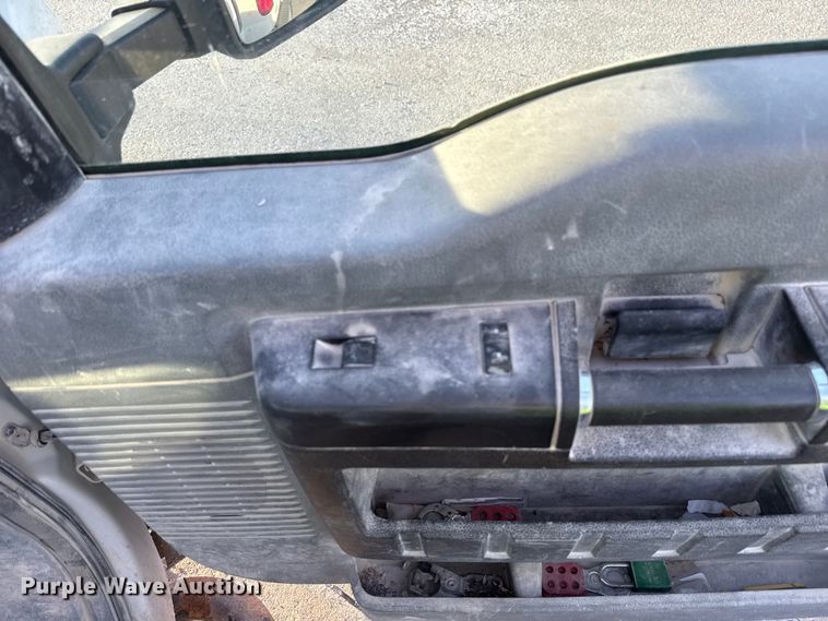 image for item EE3426 2016 Ford F350 flatbed pickup truck