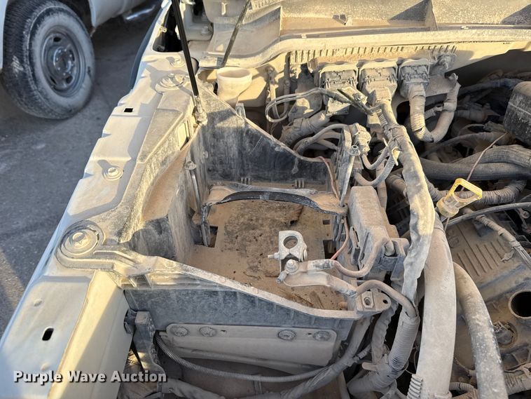 image for item EE3426 2016 Ford F350 flatbed pickup truck