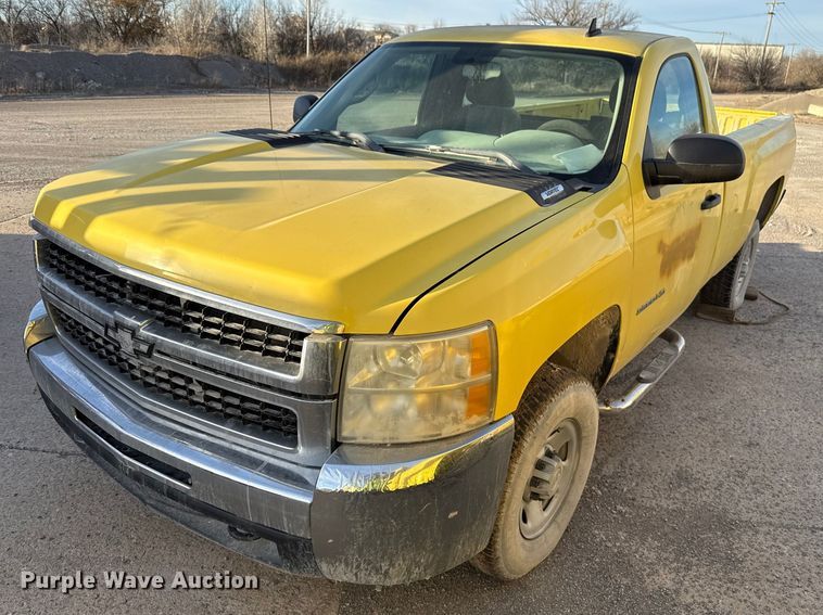 image for item EE3428 2010 Chevrolet Silverado 2500HD pickup truck