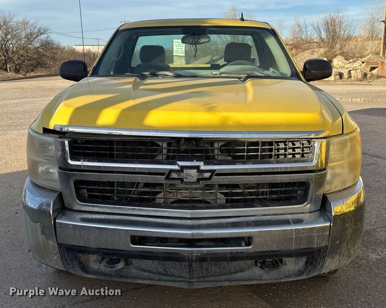 image for item EE3428 2010 Chevrolet Silverado 2500HD pickup truck