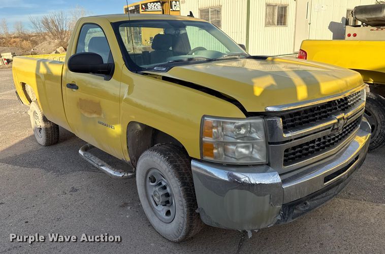image for item EE3428 2010 Chevrolet Silverado 2500HD pickup truck