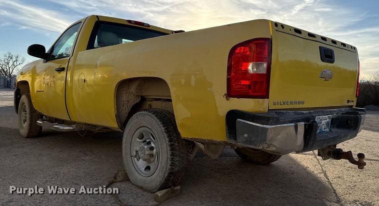 image for item EE3428 2010 Chevrolet Silverado 2500HD pickup truck
