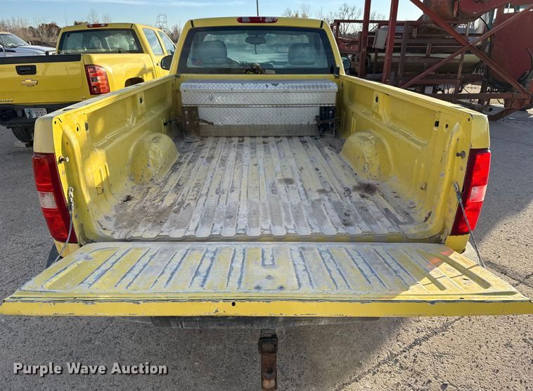 image for item EE3428 2010 Chevrolet Silverado 2500HD pickup truck