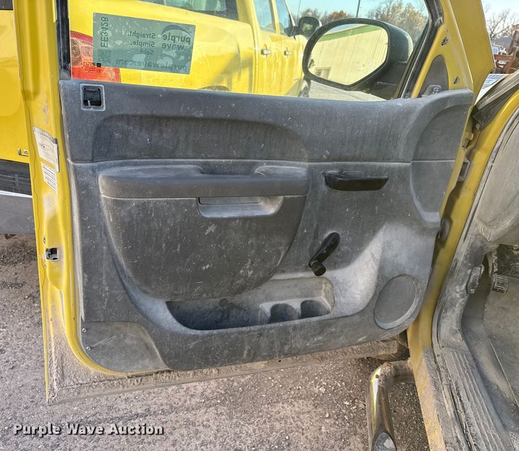 image for item EE3428 2010 Chevrolet Silverado 2500HD pickup truck