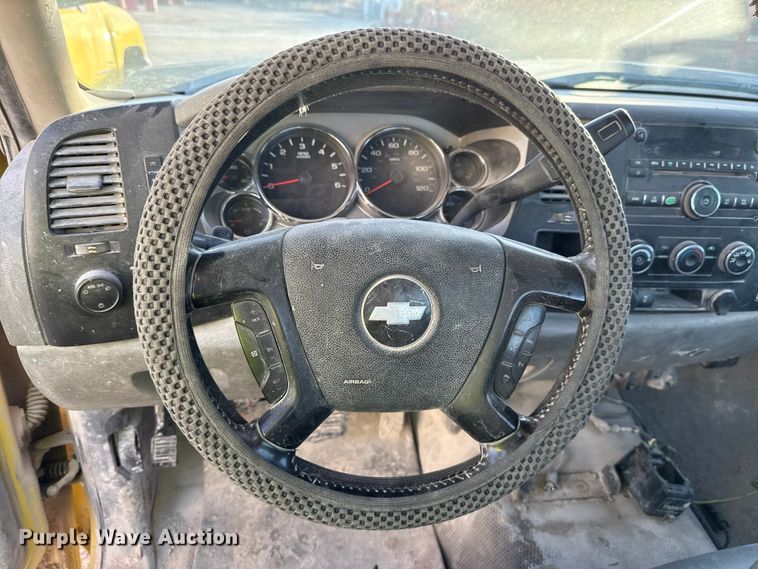 image for item EE3428 2010 Chevrolet Silverado 2500HD pickup truck