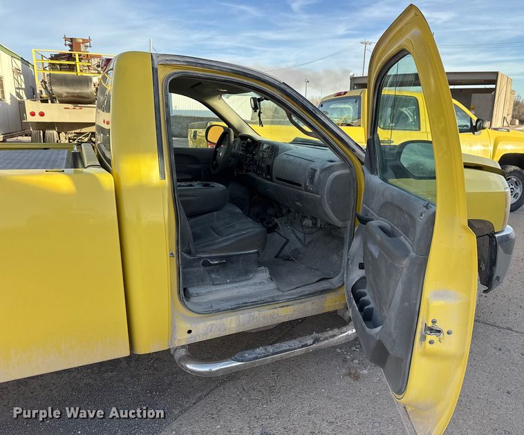 image for item EE3428 2010 Chevrolet Silverado 2500HD pickup truck