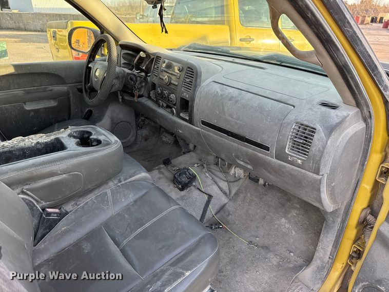 image for item EE3428 2010 Chevrolet Silverado 2500HD pickup truck