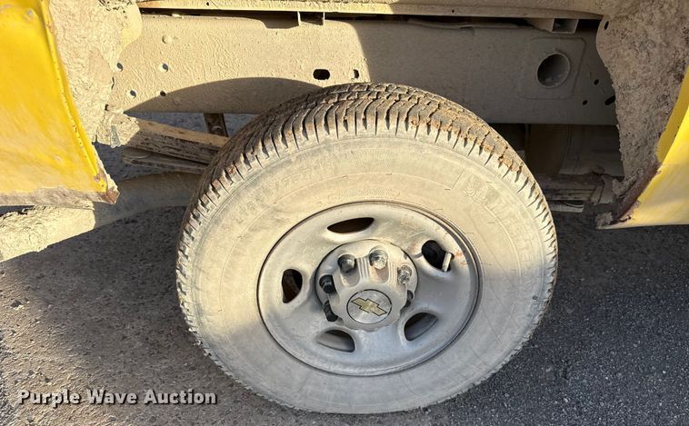 image for item EE3428 2010 Chevrolet Silverado 2500HD pickup truck