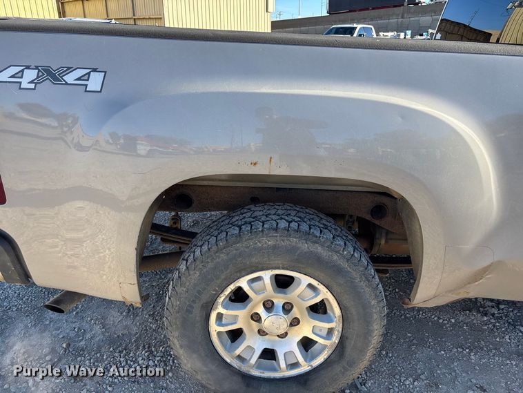 image for item EE4437 2007 GMC Sierra 1500 Ext. Cab pickup truck