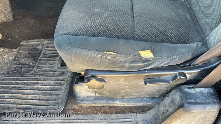 image for item EE4437 2007 GMC Sierra 1500 Ext. Cab pickup truck