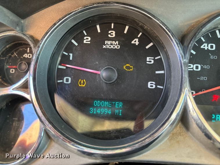 image for item EE4437 2007 GMC Sierra 1500 Ext. Cab pickup truck