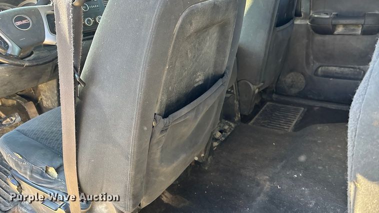 image for item EE4437 2007 GMC Sierra 1500 Ext. Cab pickup truck