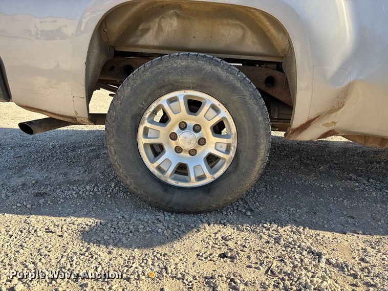 image for item EE4437 2007 GMC Sierra 1500 Ext. Cab pickup truck