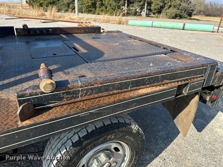 image for item EE4448 2017 Ford F250 Super Duty SuperCab bale bed pickup truck