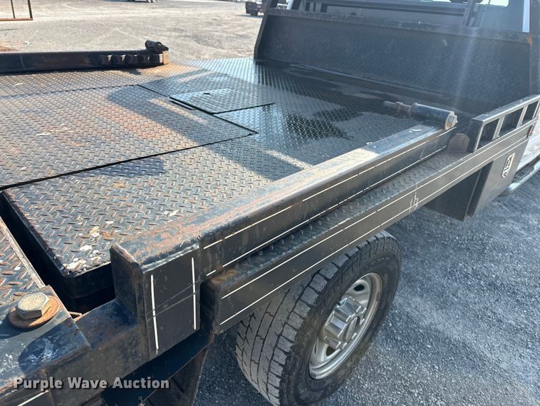 image for item EE4448 2017 Ford F250 Super Duty SuperCab bale bed pickup truck