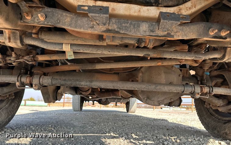 image for item EE4448 2017 Ford F250 Super Duty SuperCab bale bed pickup truck