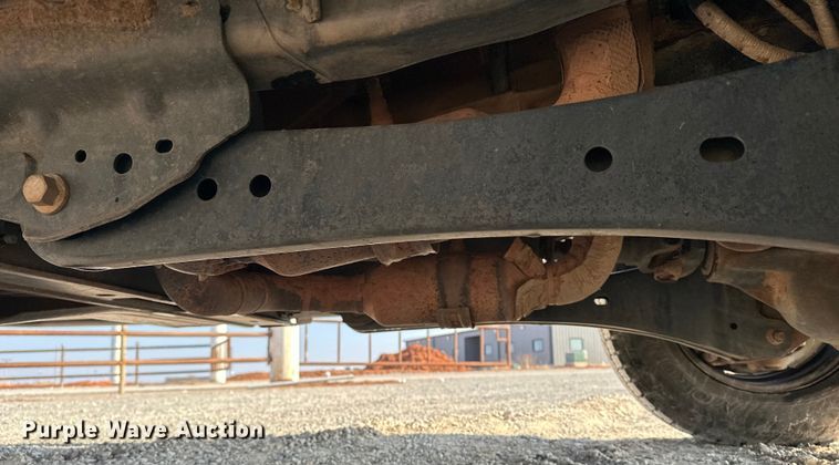 image for item EE4448 2017 Ford F250 Super Duty SuperCab bale bed pickup truck