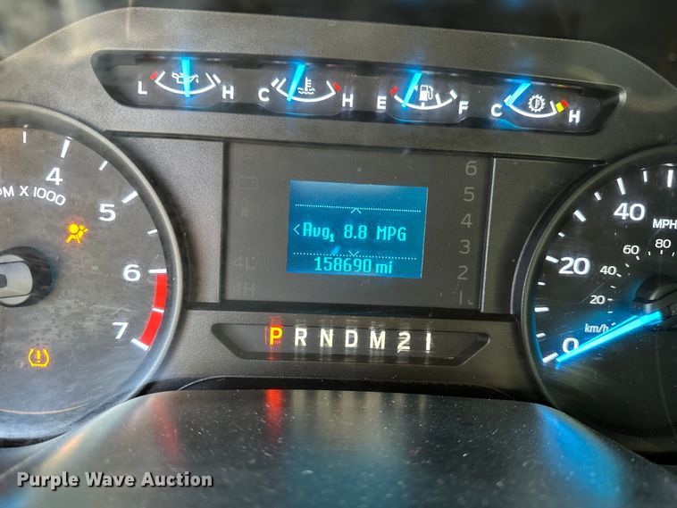 image for item EE4448 2017 Ford F250 Super Duty SuperCab bale bed pickup truck