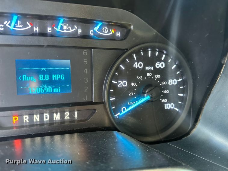 image for item EE4448 2017 Ford F250 Super Duty SuperCab bale bed pickup truck