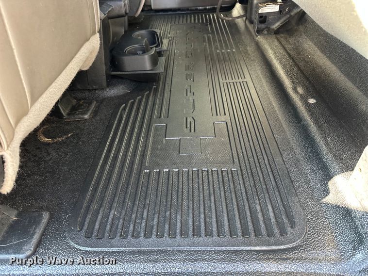 image for item EE4448 2017 Ford F250 Super Duty SuperCab bale bed pickup truck