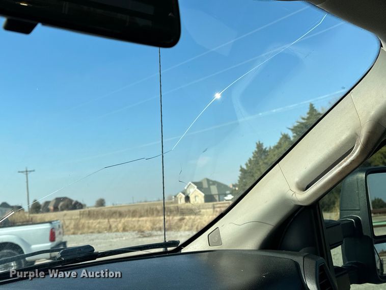 image for item EE4448 2017 Ford F250 Super Duty SuperCab bale bed pickup truck