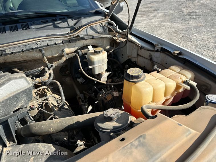 image for item EE4448 2017 Ford F250 Super Duty SuperCab bale bed pickup truck