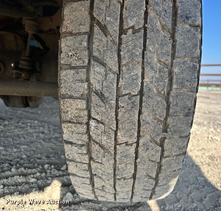 image for item EE4448 2017 Ford F250 Super Duty SuperCab bale bed pickup truck