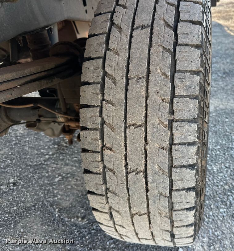 image for item EE4448 2017 Ford F250 Super Duty SuperCab bale bed pickup truck