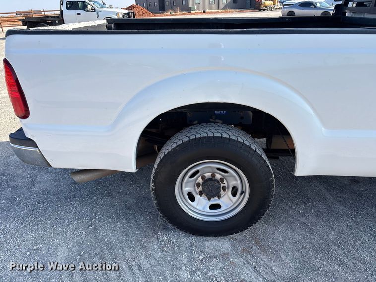 image for item EE4450 2015 Ford F250 Super Duty SuperCab pickup truck