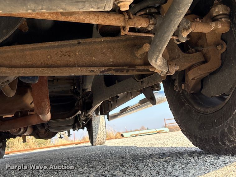 image for item EE4450 2015 Ford F250 Super Duty SuperCab pickup truck